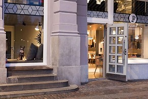 Hotel Flora