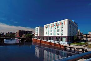 Aloft Milwaukee Downtown