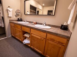 The Lodge at Riverside