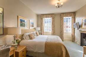 Marlborough Arms Hotel