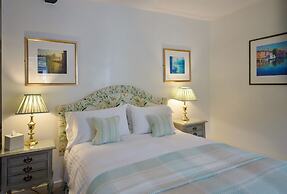 Marlborough Arms Hotel