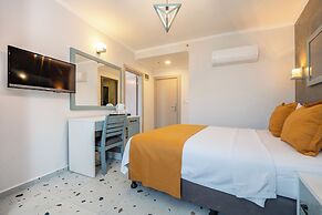 Tonoz Beach Hotel