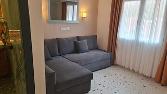 Tonoz Beach Hotel