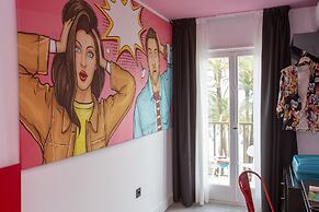 Casual Pop Art Hotel