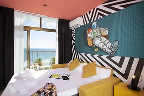 Casual Pop Art Hotel