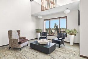 The Oxford Hotel Bend