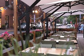 The Oxford Hotel Bend