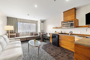 The Oxford Hotel Bend