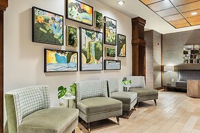 The Oxford Hotel Bend