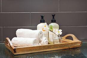 The Oxford Hotel Bend