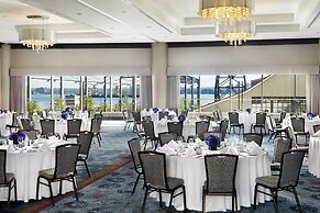 Pinnacle Hotel at the Pier