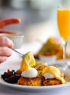 Pinnacle Hotel at the Pier