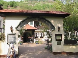 Landhotel Niederthaeler Hof