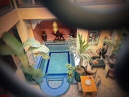 Riad Lapis-Lazuli