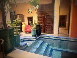 Riad Lapis-Lazuli