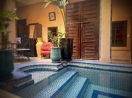Riad Lapis-Lazuli