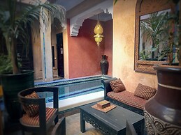 Riad Lapis-Lazuli