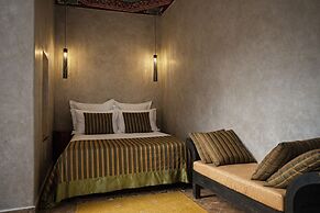 Riad Lapis-Lazuli
