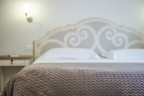 Villa Italia Luxury Suites and Apartments