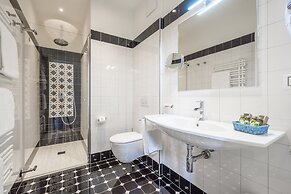 Villa Italia Luxury Suites and Apartments