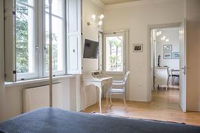 Villa Italia Luxury Suites and Apartments