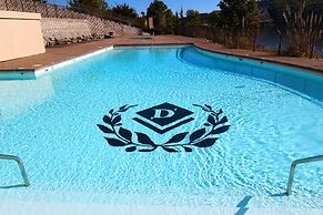 D'Monaco Luxury Resort