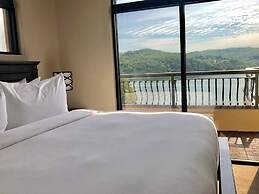 D'Monaco Luxury Resort