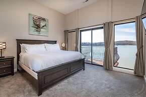 D'Monaco Luxury Resort