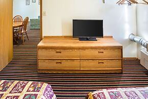 Rodeway Inn & Suites