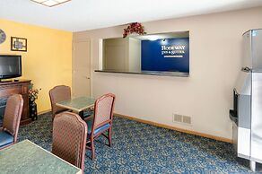 Rodeway Inn & Suites