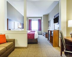 Comfort Suites