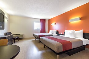 Motel 6 Kingston, ON
