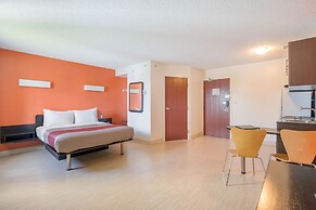 Motel 6 Kingston, ON