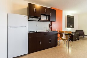 Motel 6 Kingston, ON