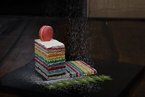 Courtyard by Marriott Gurugram Downtown