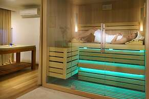 Kyma Suites Beach Hotel