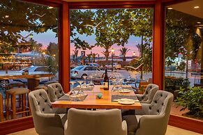 Kyma Suites Beach Hotel