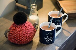 Toll House Inn