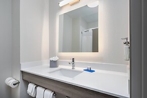 Holiday Inn Express Hotel & Suites DALLAS WEST by IHG