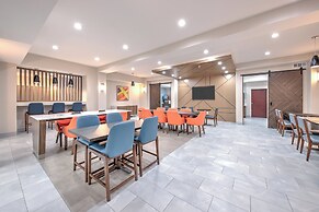 Holiday Inn Express Hotel & Suites DALLAS WEST by IHG