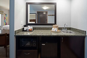 Hampton Inn & Suites Bakersfield/Hwy 58, CA
