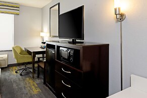 Hampton Inn & Suites Bakersfield/Hwy 58, CA