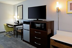 Hampton Inn & Suites Bakersfield/Hwy 58, CA