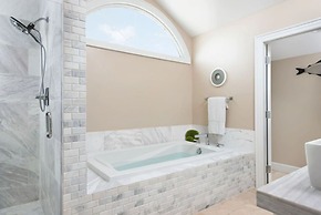 Grandview on Grace Bay