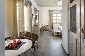 Caldera's Dolphin Suites