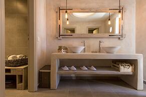 Caldera's Dolphin Suites