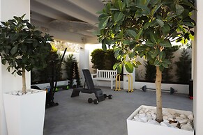 Caldera's Dolphin Suites