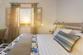 Caldera's Dolphin Suites