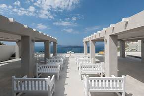 Caldera's Dolphin Suites