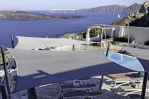 Caldera's Dolphin Suites